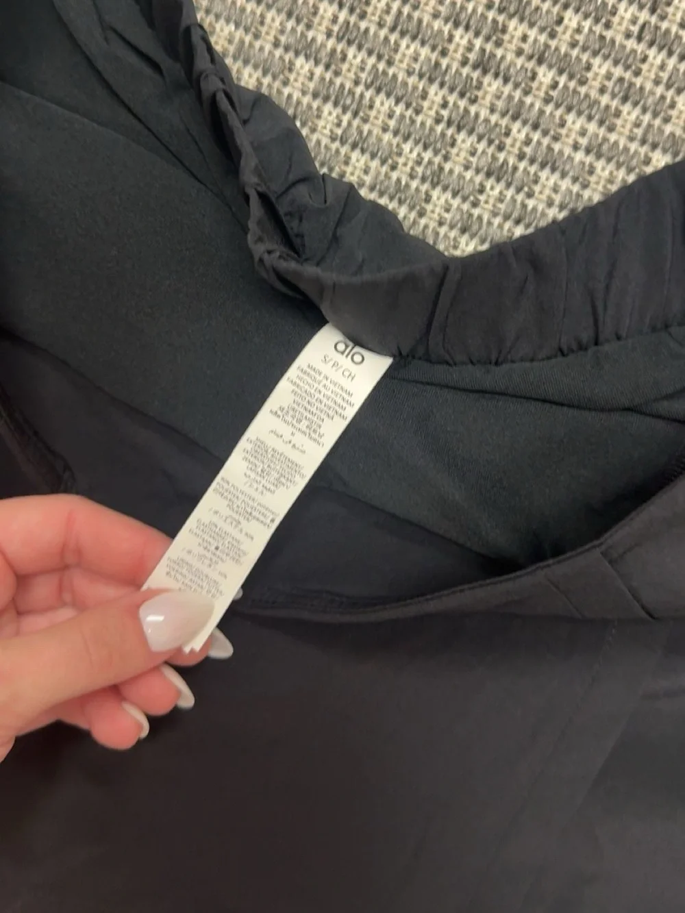 ALO Yoga nwot damages